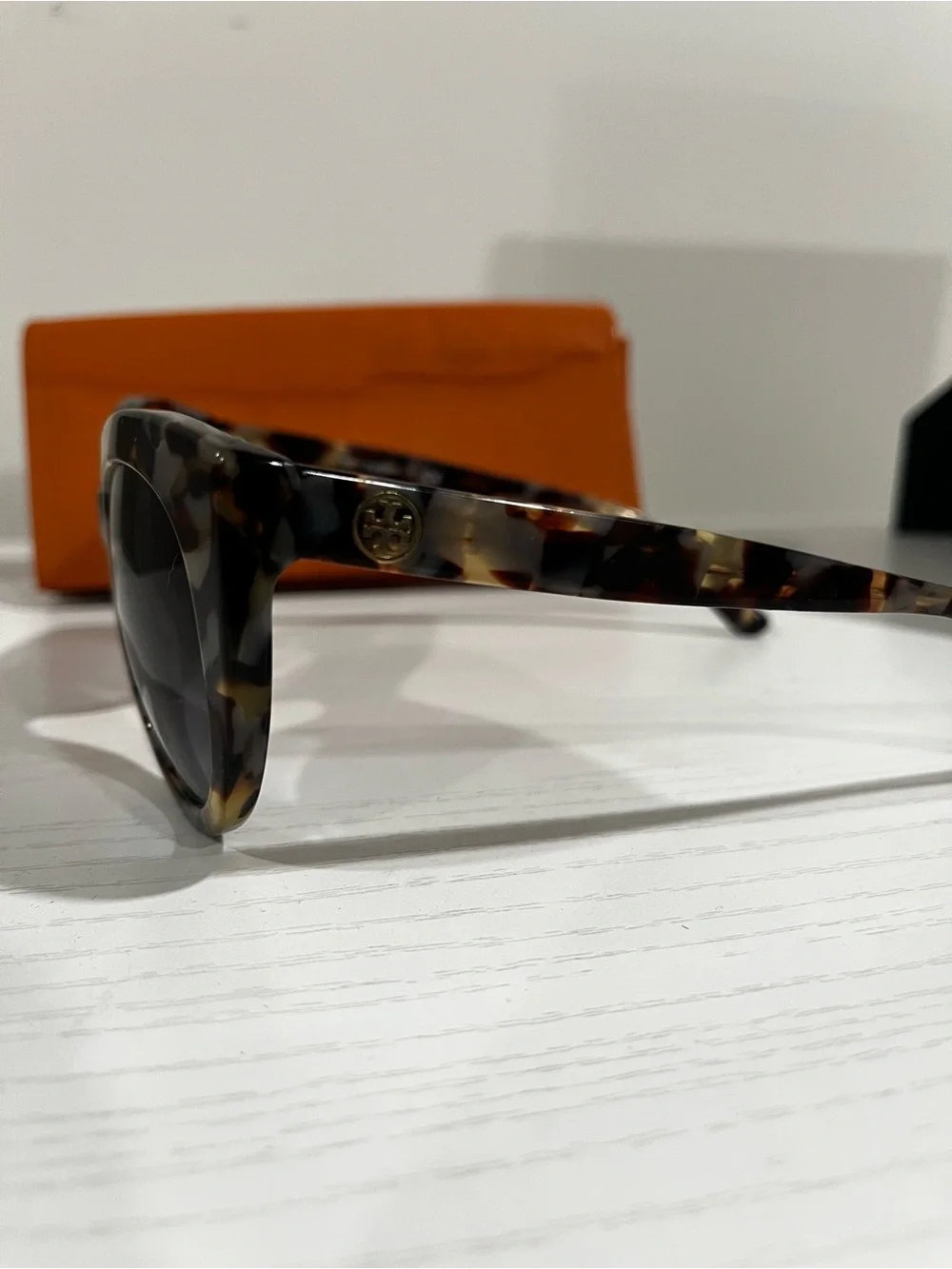 Tory Burch Multicolor Tortoise  Sunglasses with Orange Case